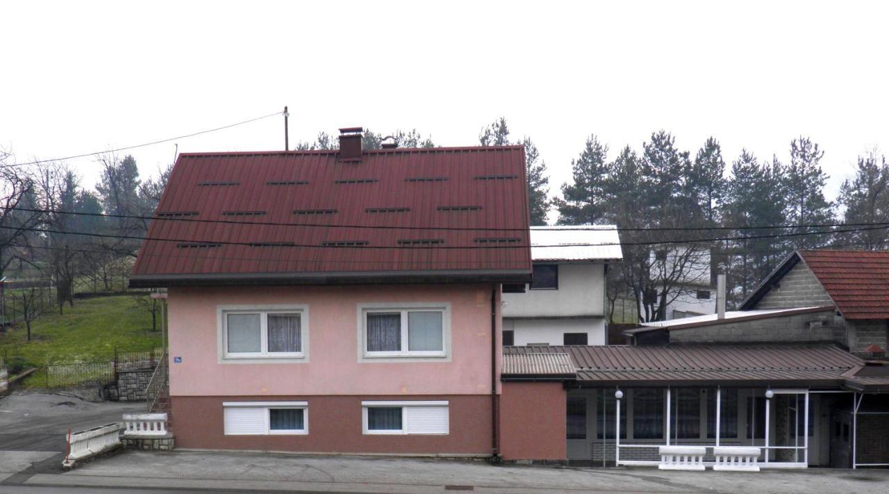 Apartman Marko Ogulin Extérieur photo