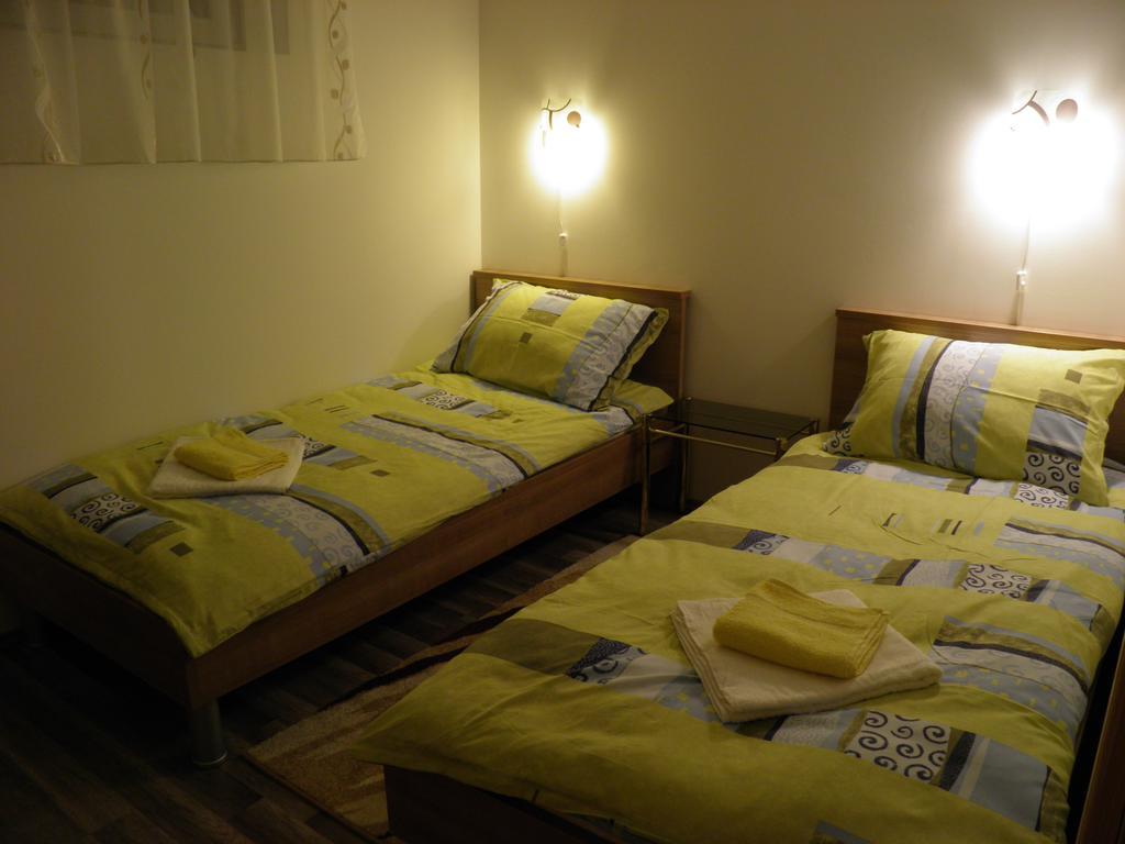 Apartman Marko Ogulin Extérieur photo